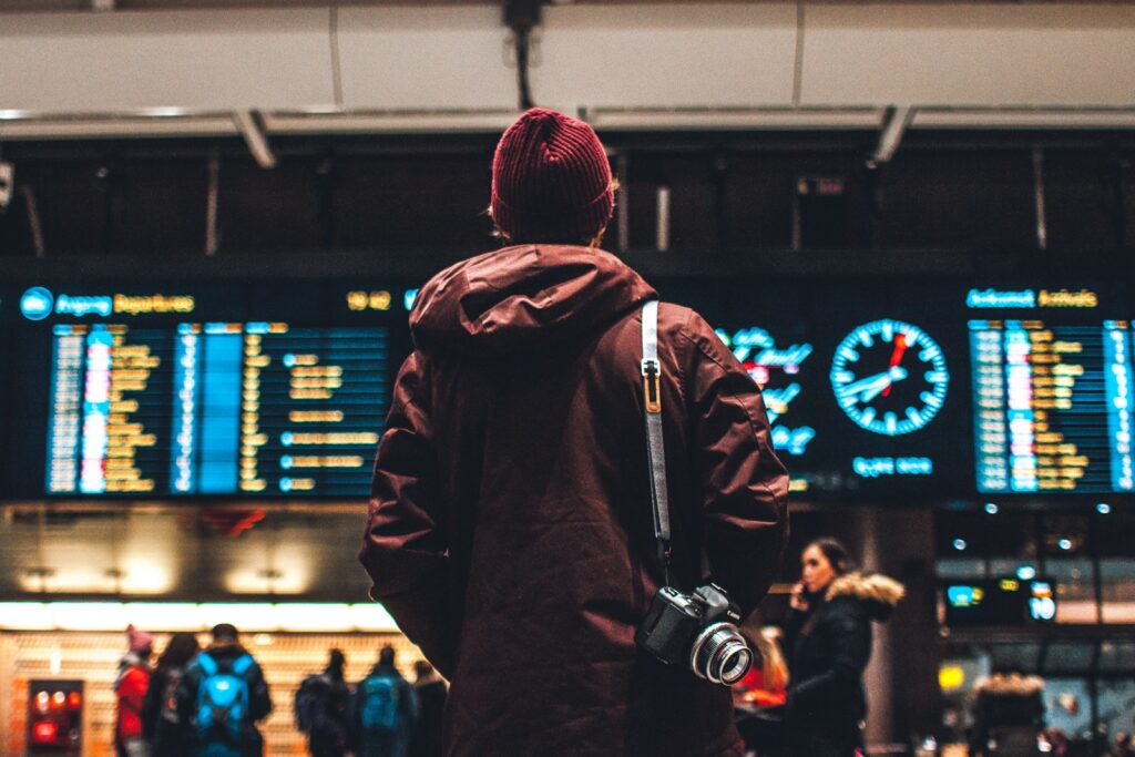 Como planejar um roteiro de viagem internacional com pouco tempo e dinheiro